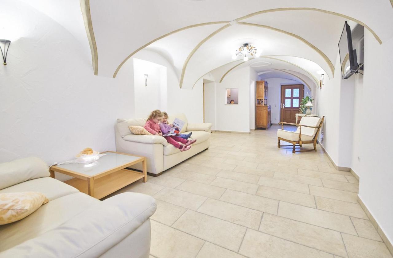 Stadel Hof Altoetting المظهر الخارجي الصورة