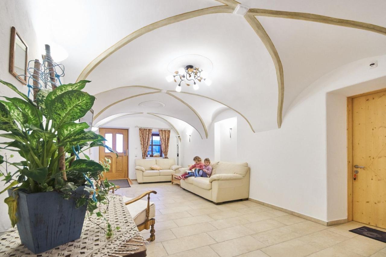 Stadel Hof Altoetting المظهر الخارجي الصورة